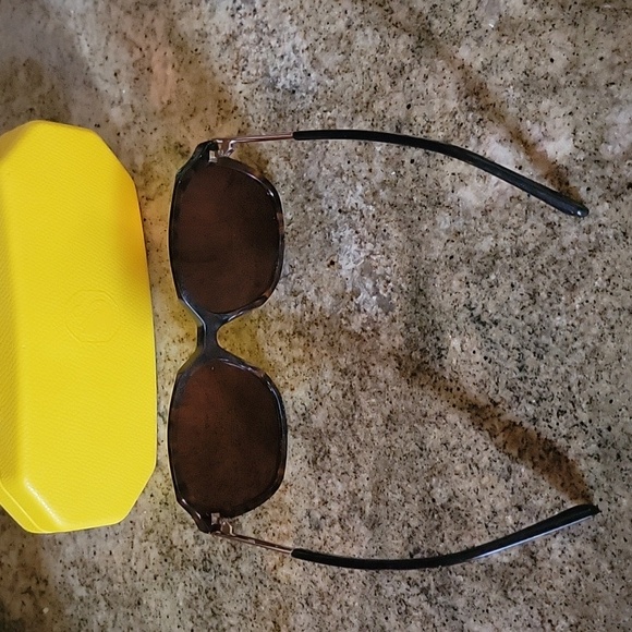 Swarovski Sunglasses 🕶 - Picture 4 of 7